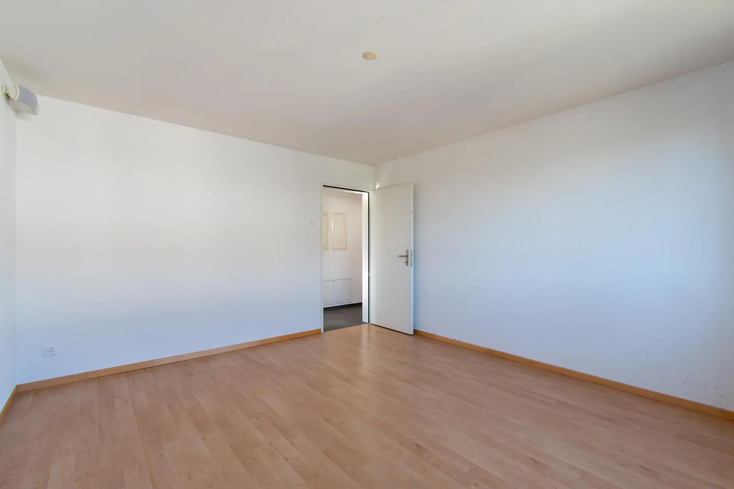 Spacious and bright 4.5 room apartment with balcony - Photo 12 of 21