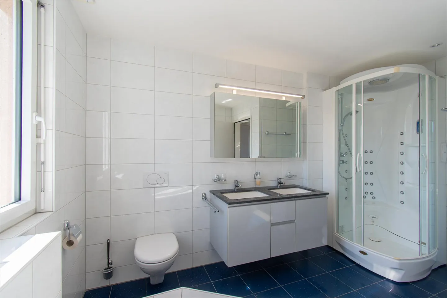 Spacious and bright 4.5 room apartment with balcony - Photo 18 of 21