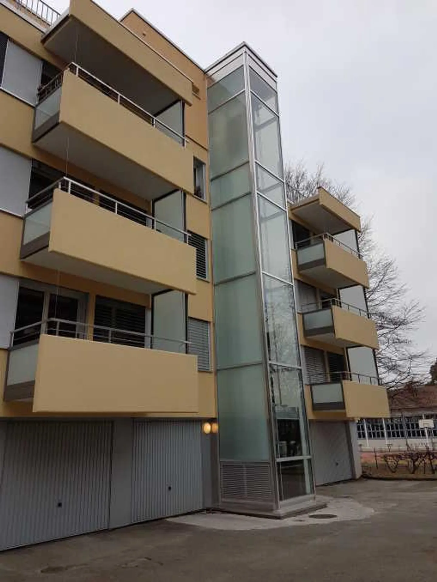 Superbe appartement en attique de 3,5 pièces à Zurich-Wiedikon - Photo 1 sur 7