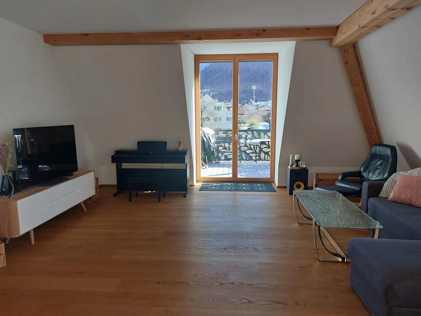 Appartamento mansardato arredato di alta qualità - Foto 6 di 14