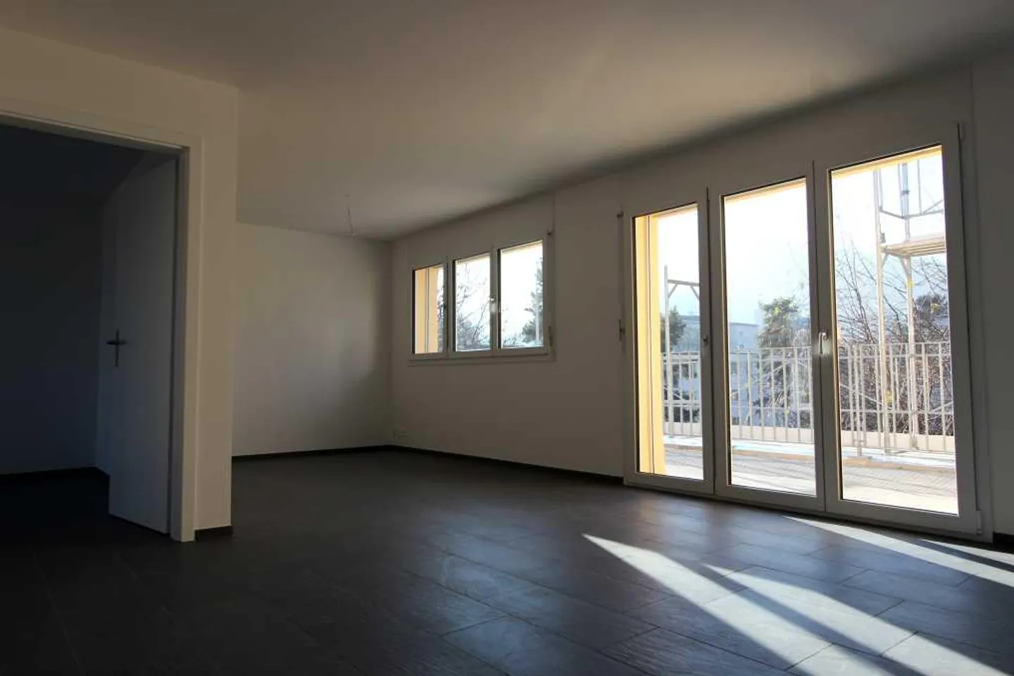 Superbe appartement en attique de 3,5 pièces à Zurich-Wiedikon - Photo 3 sur 7