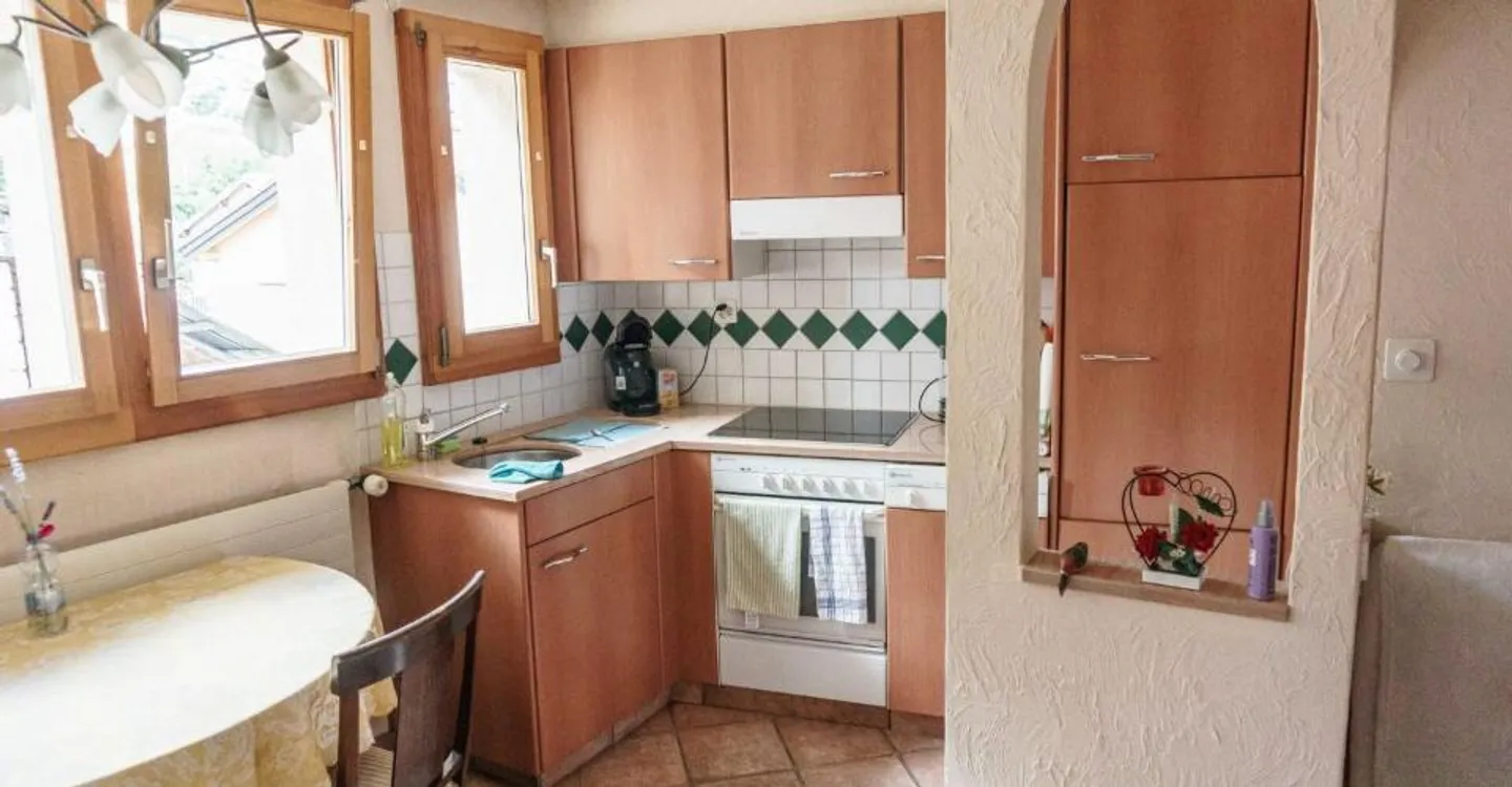 Casa di villaggio con tre appartamenti a Savièse - Foto 6 di 12