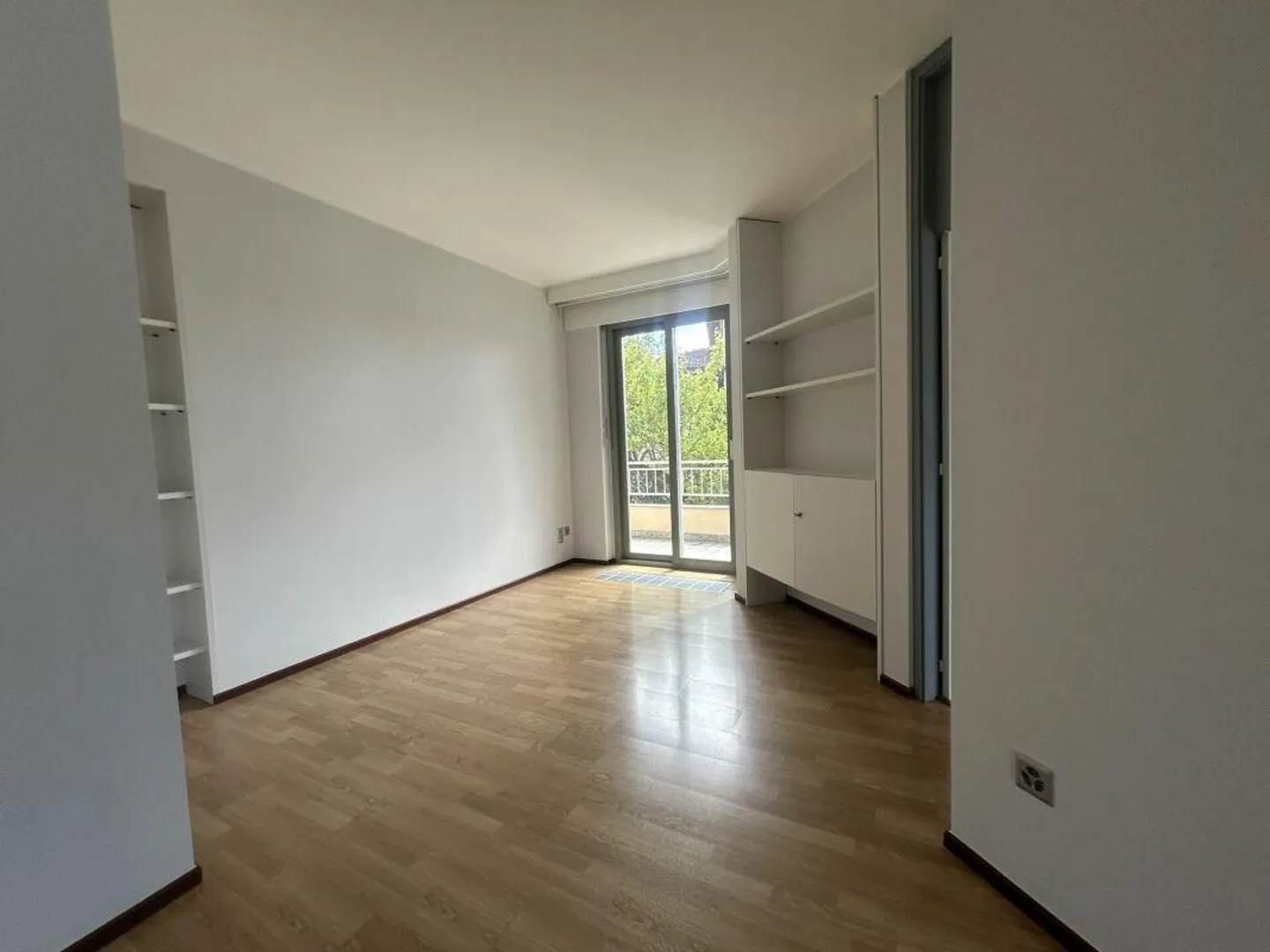 Belle appartement de 4.5 pièces avec vue spectaculaire sur le lac - Photo 6 sur 7