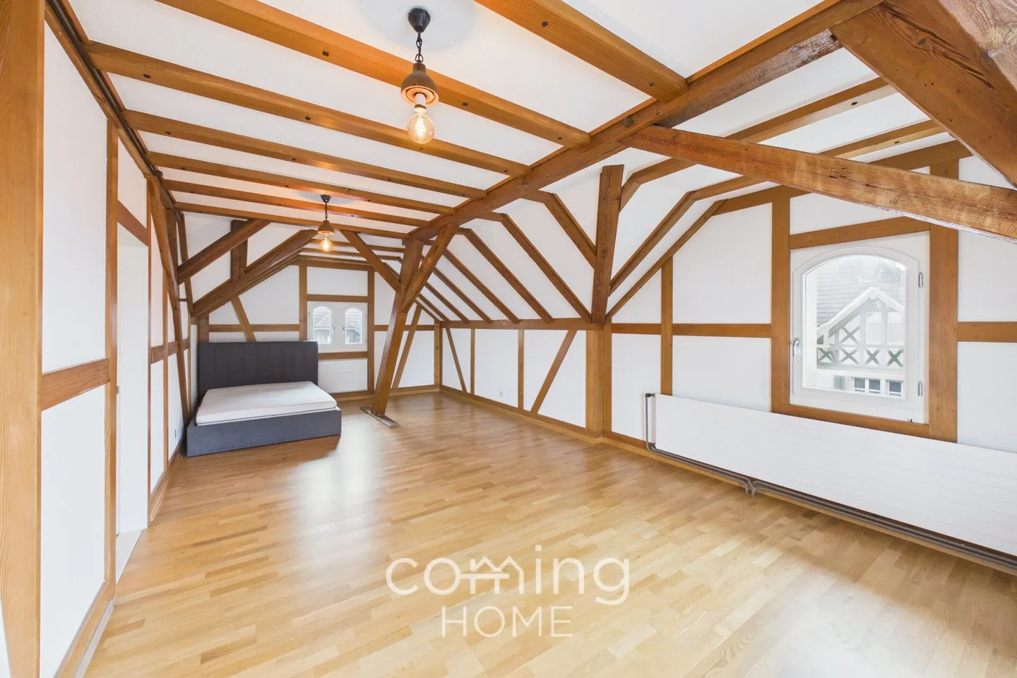 Appartamento mansardato di 1,5 locali ben tenuto a Madiswil - posizione tranquilla e disponibile immediatamente - Foto 1 di 10