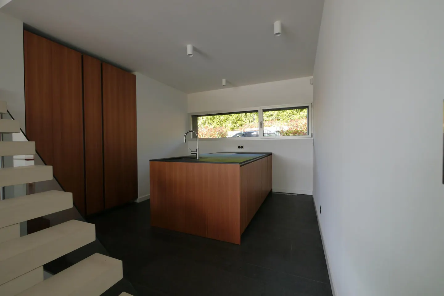 Modern Villa with Spa and Pool - Photo 10 of 20