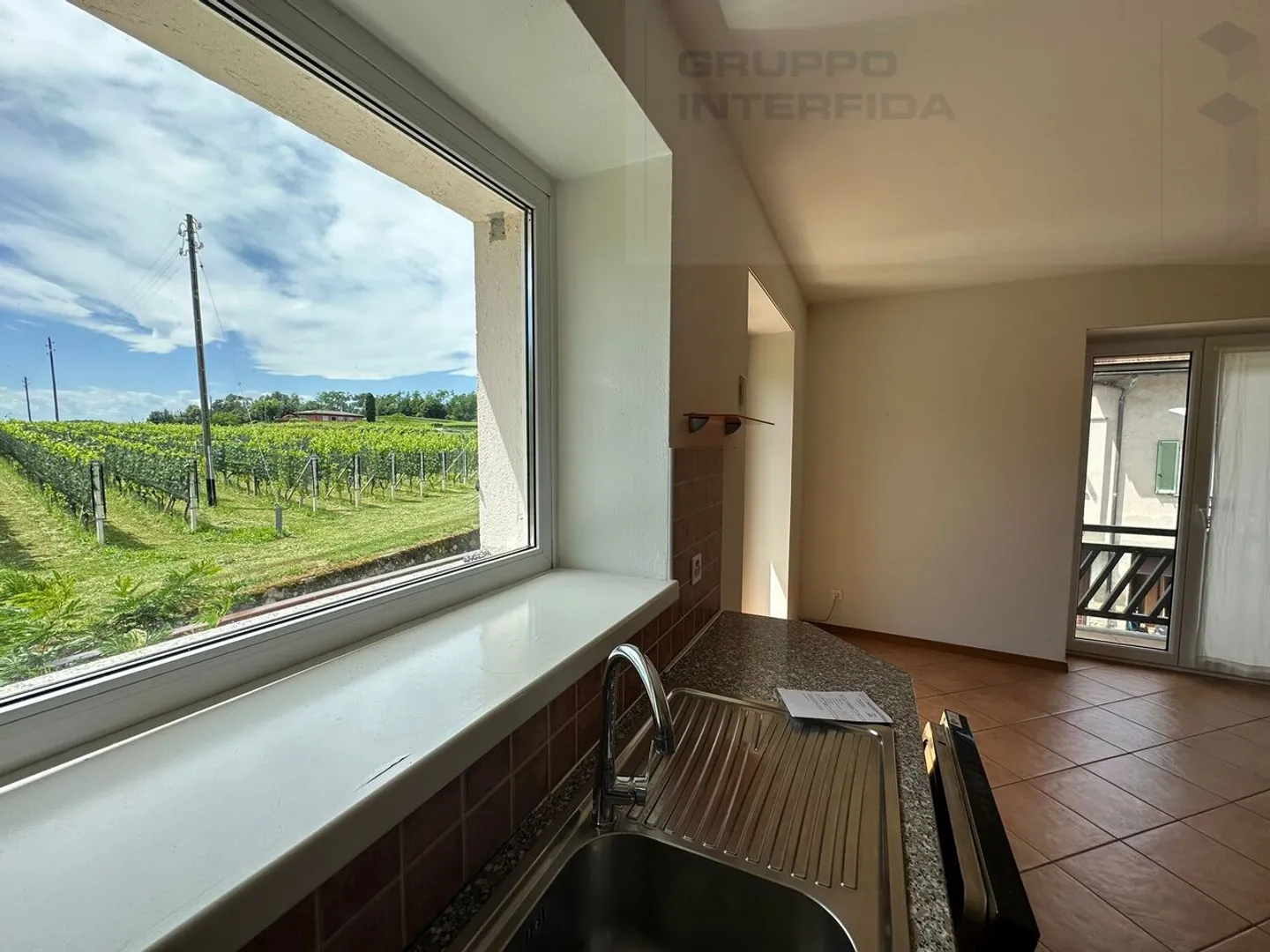 Affascinante casa su tre livelli - Foto 5 di 16