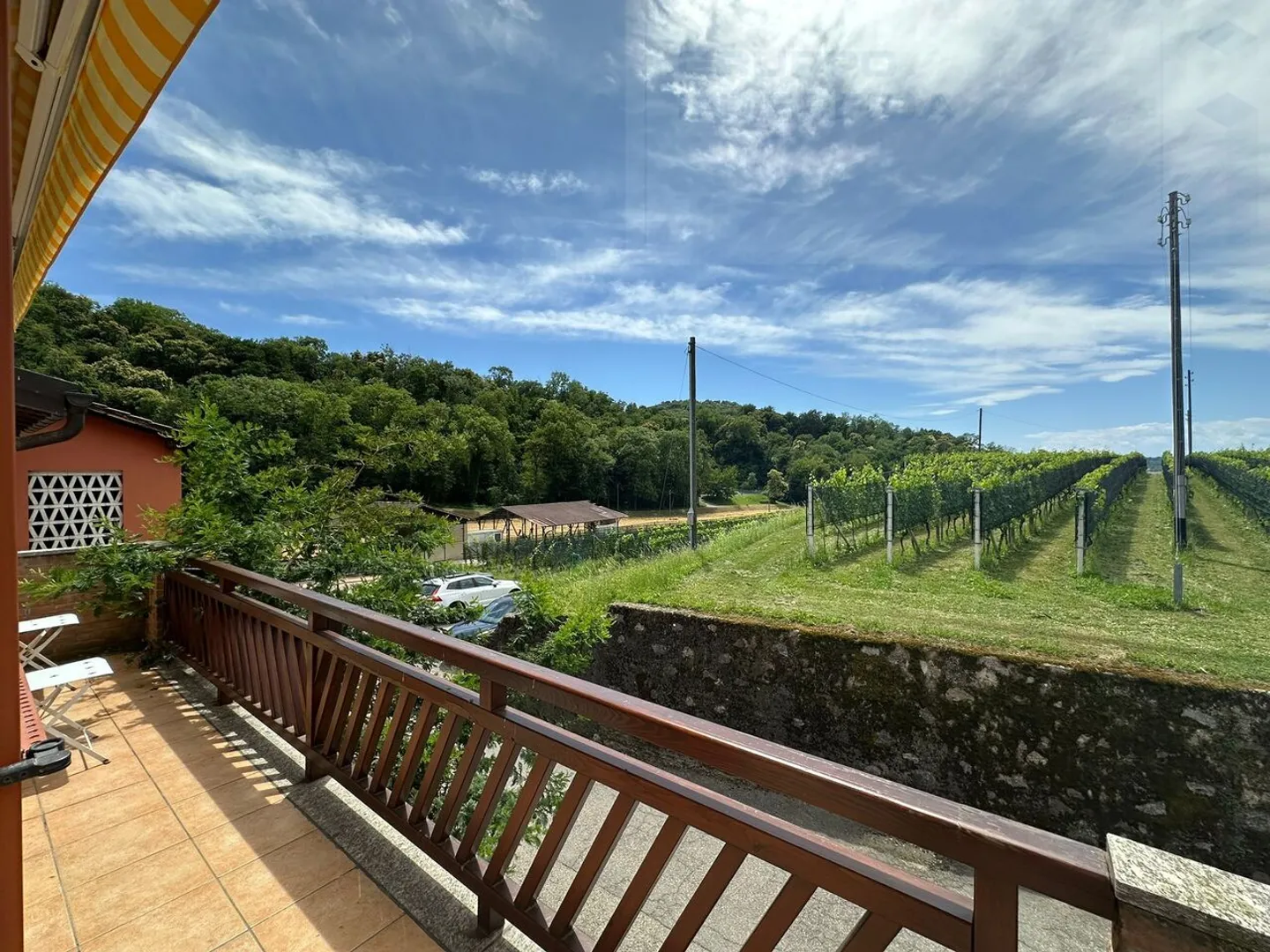 Affascinante casa su tre livelli - Foto 8 di 16