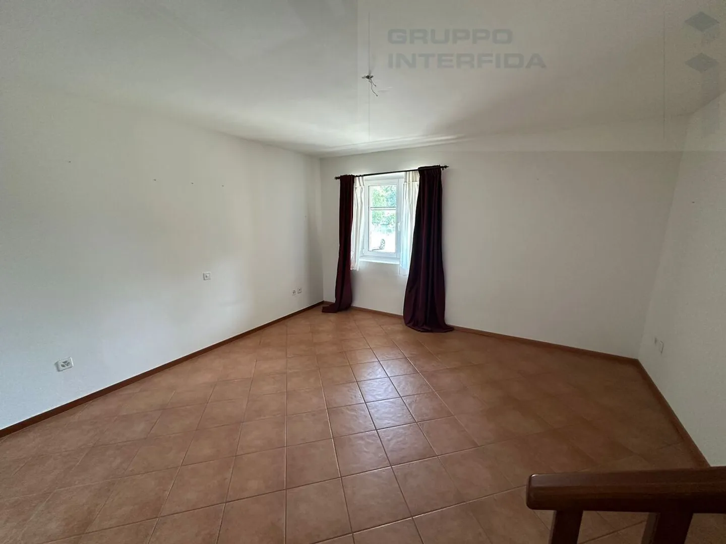 Affascinante casa su tre livelli - Foto 11 di 16