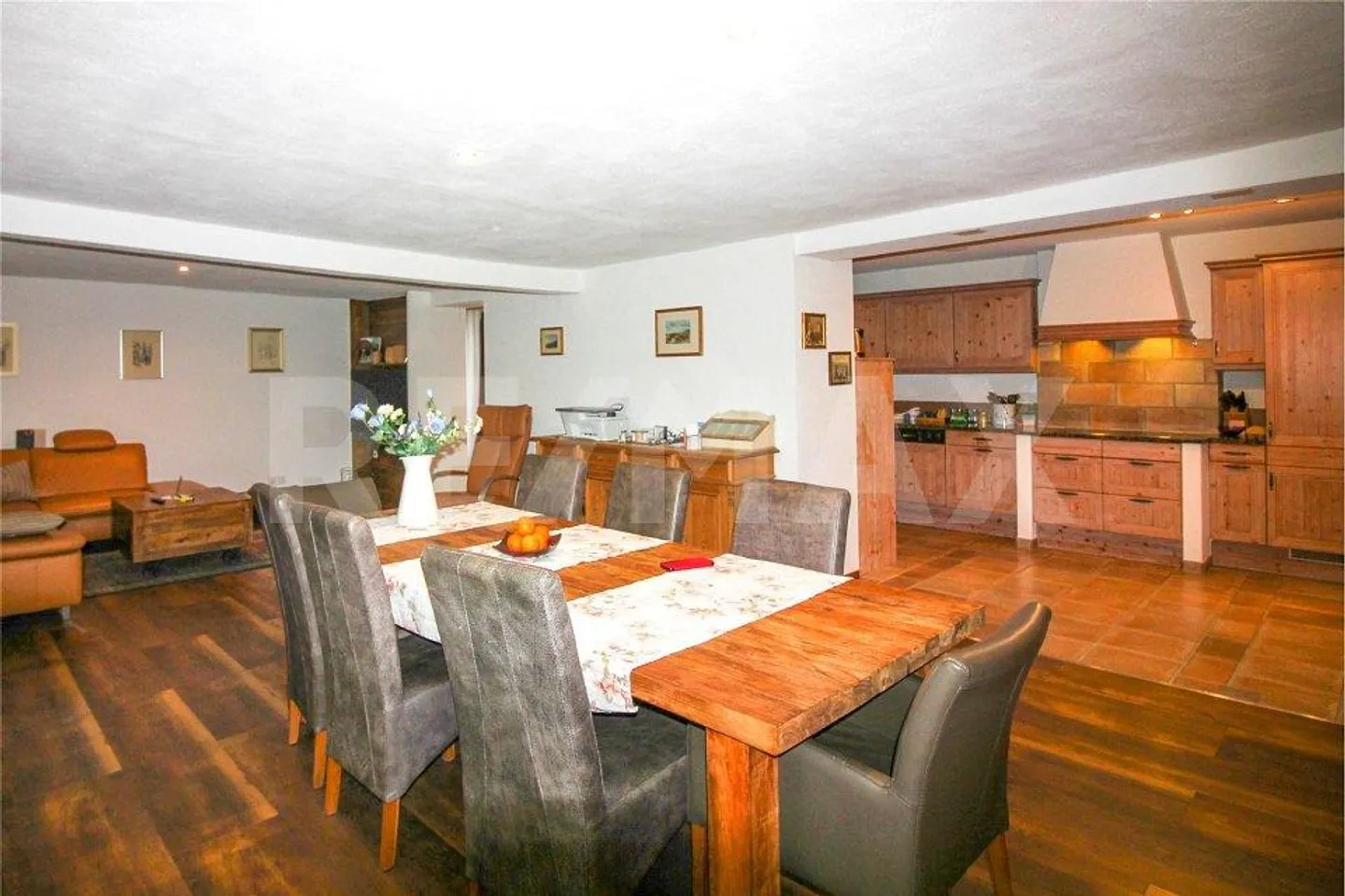 Maison multifamiliale avec amour pour le charme des vieux bâtiments - Photo 3 sur 10