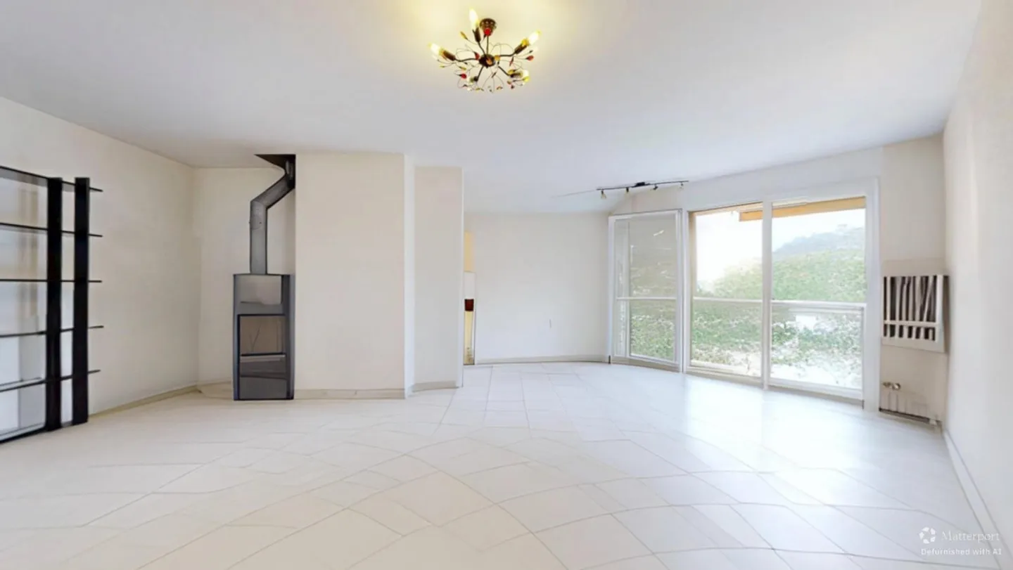 Incantevole appartamento di 2,5 locali e 70m2 situato nel verde e nella calma - Foto 1 di 7