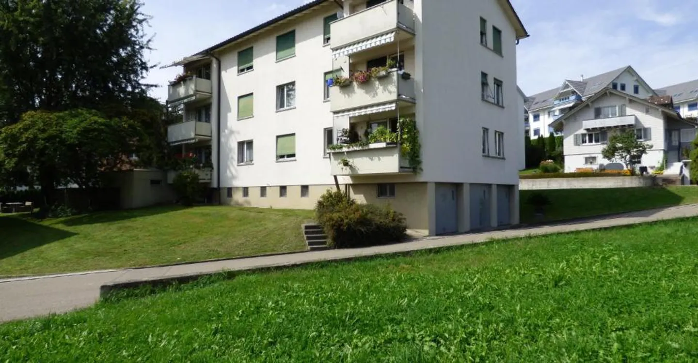 Vivere spazioso con ottima infrastruttura - Foto 1 di 4
