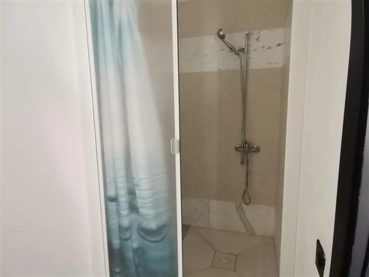 Apartment 4.5 rooms / 4 1/2-room city apartment - Photo 10 of 11