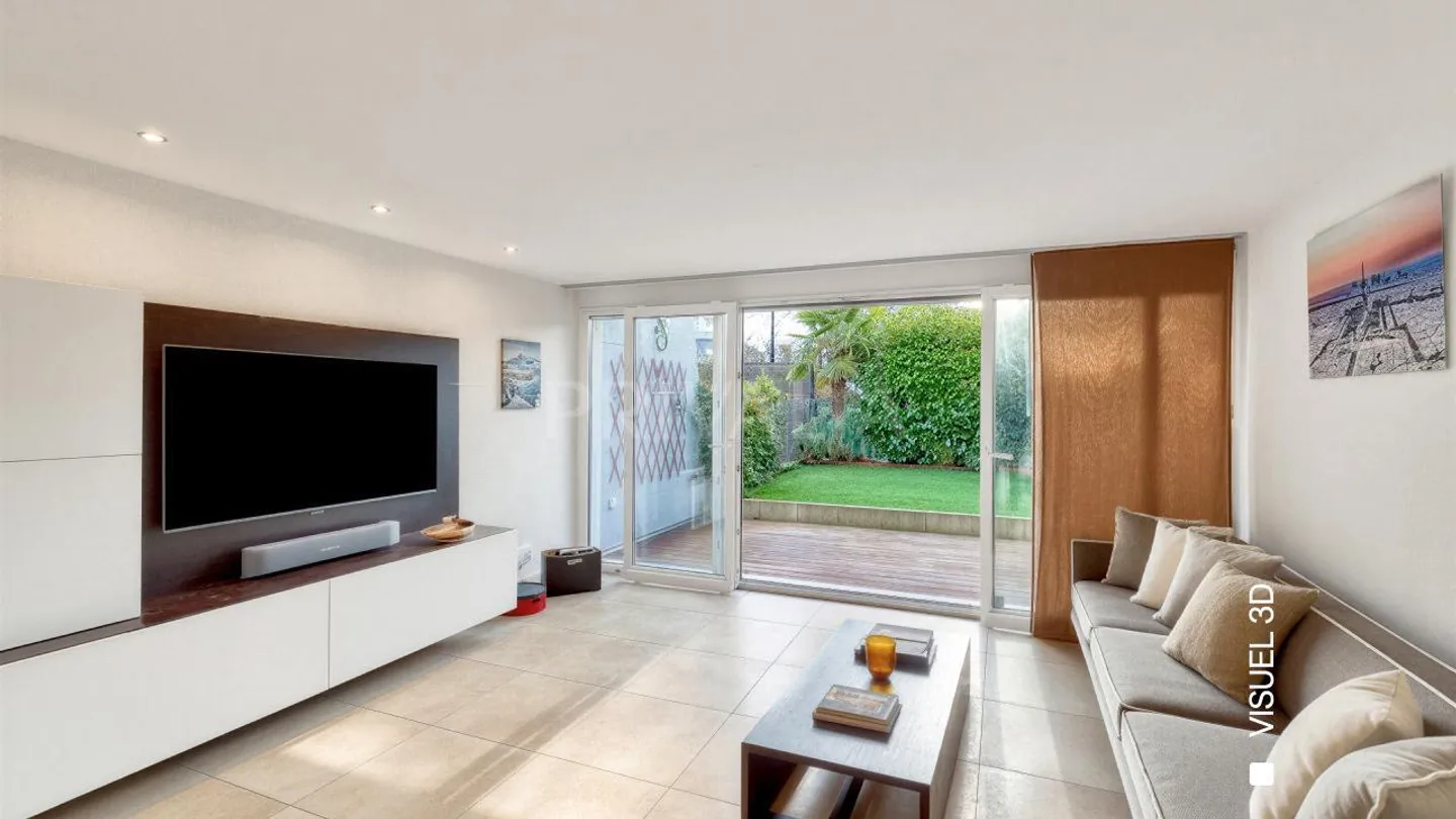 Contemporary Villa in Veyrier - Photo 2 of 8