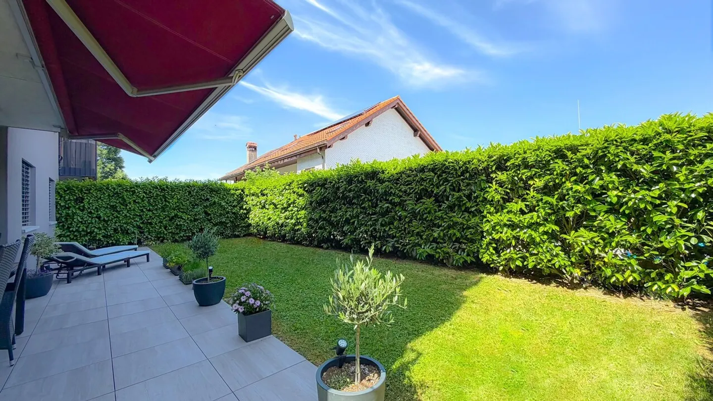 Family apartment 4.5 rooms with private garden and two terraces - Photo 13 of 16