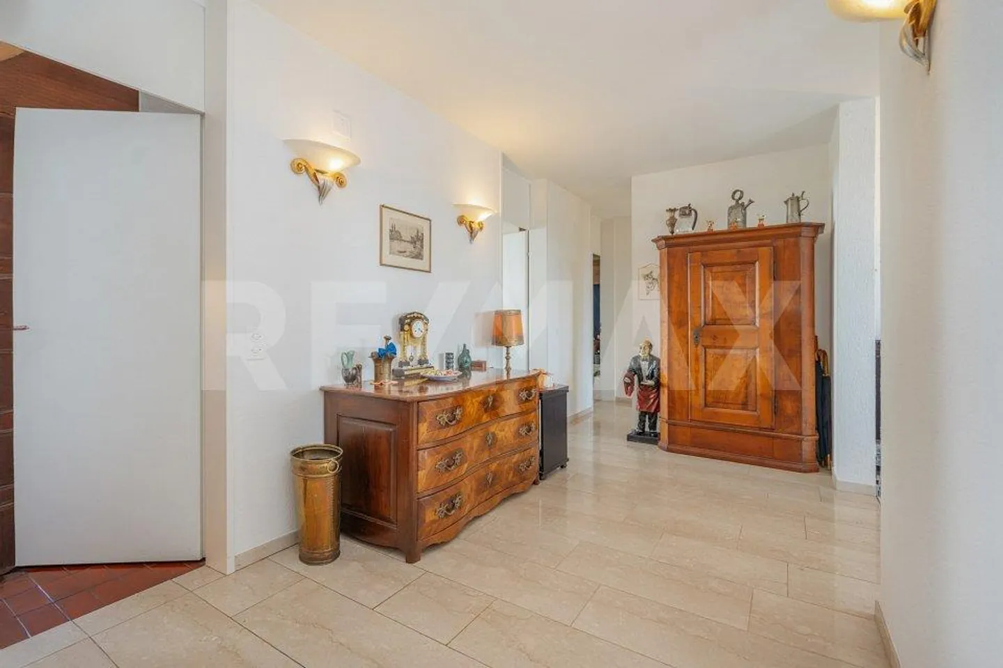 Helle 4½-Zimmer-Wohnung mit Aussicht - Foto 5 von 13