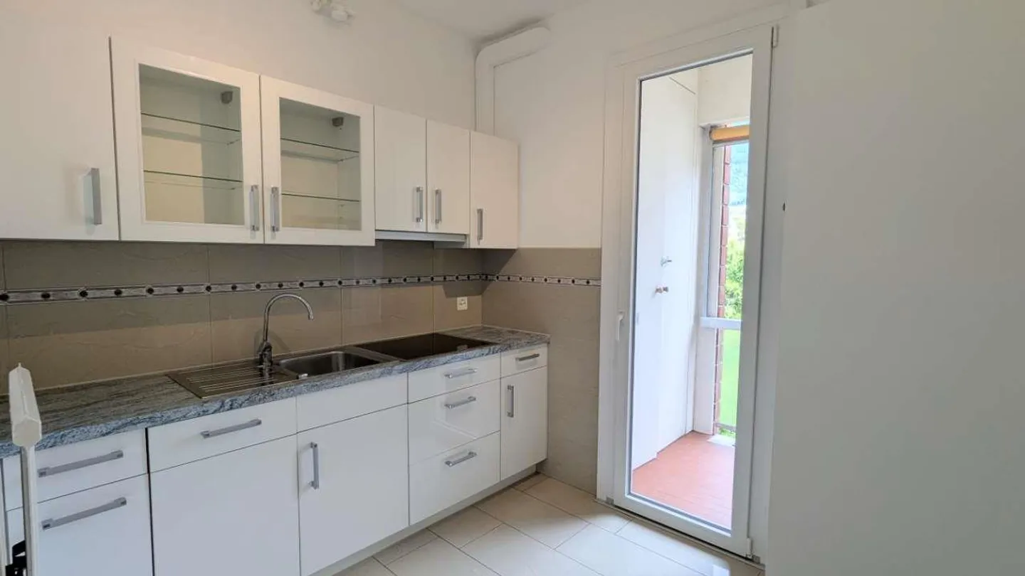 Molino Nuovo, 3.5 high floor, terrace and balcony - Photo 4 of 13