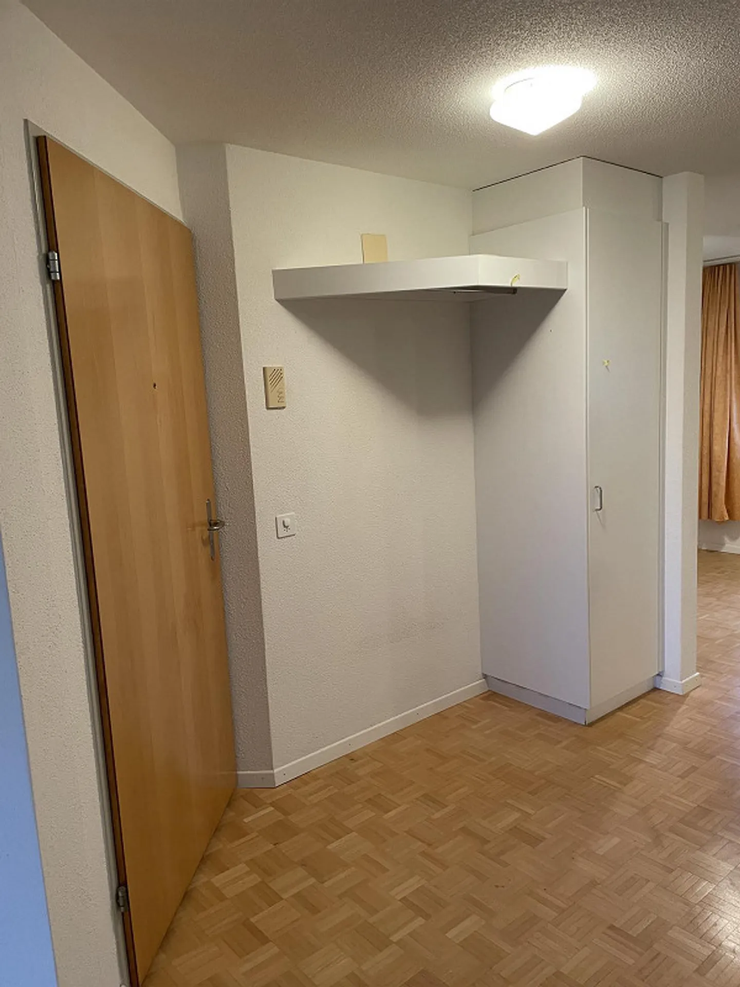 Bright 4.5 Room Apartment, 2nd Floor with Elevator - Photo 5 of 16