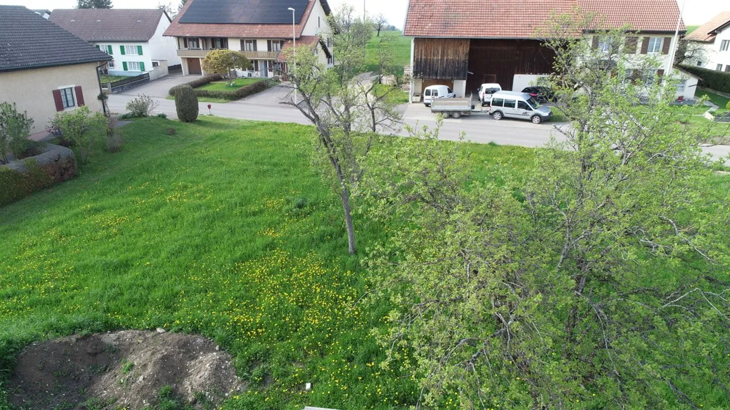 Schönes Grundstück zu verkaufen in der Nähe des Dorfzentrums - Foto 1 von 3