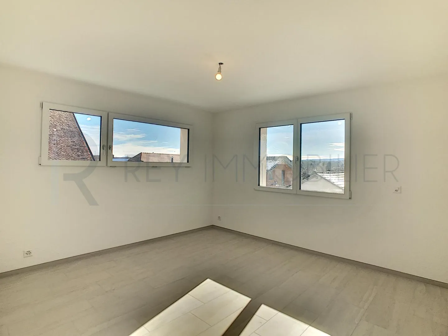 4.5 Room Apartment - Photo 3 of 8