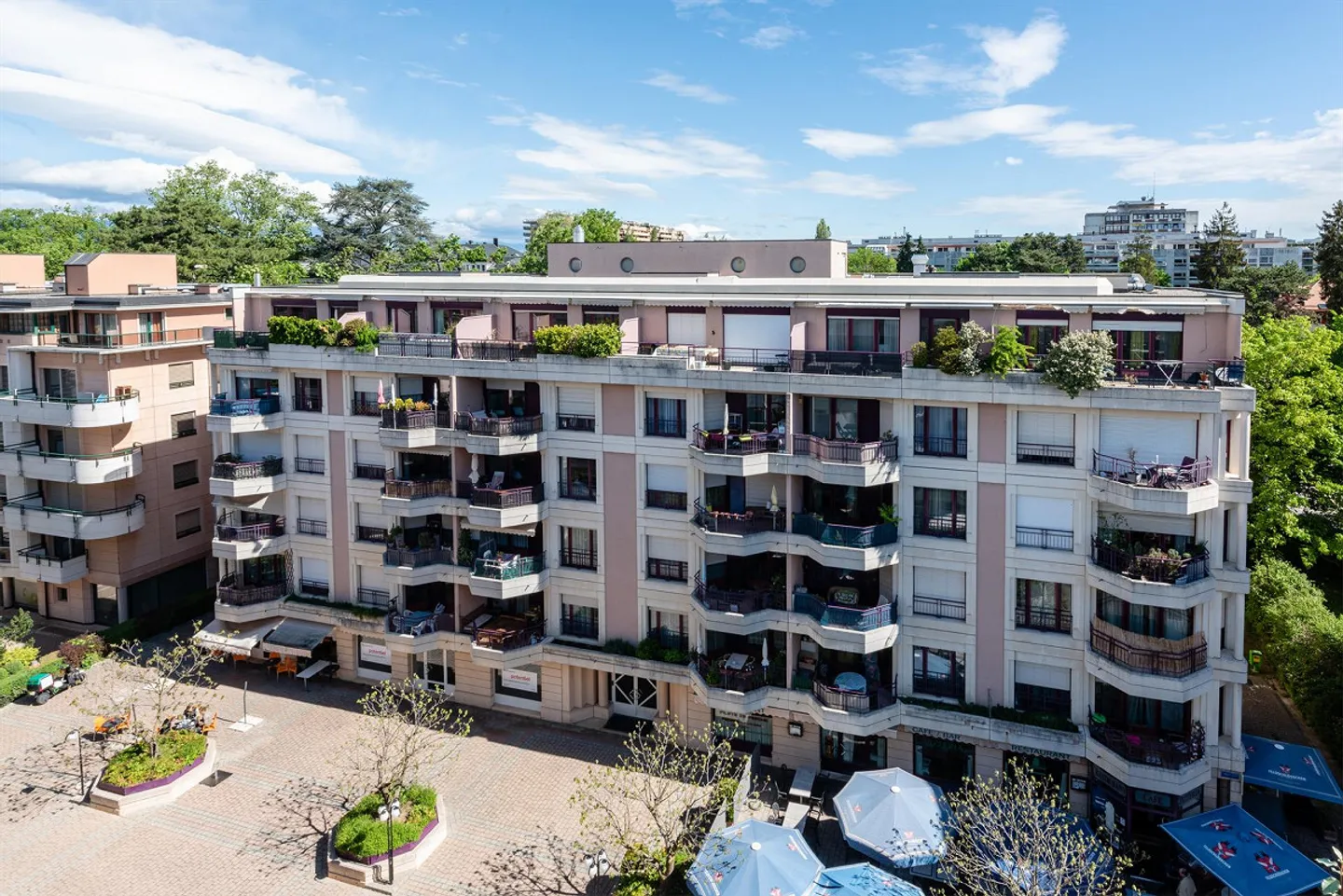 Appartement lumineux à Grange-Canal - Photo 2 sur 2