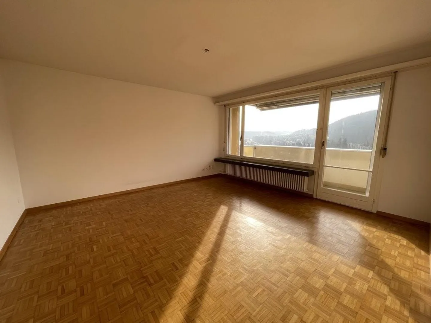 Living in a quiet location in Adliswil - limited until 30.09.2027 - Photo 2 of 11