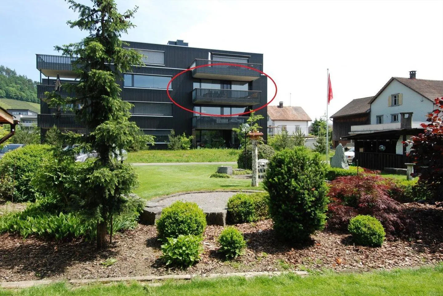 Central 3.5 Room Apartment with Bright Rooms - Photo 6 of 8