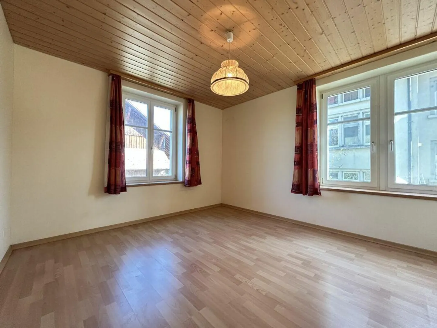 Charmantes Doppelhaus mit Scheune - Foto 4 von 21