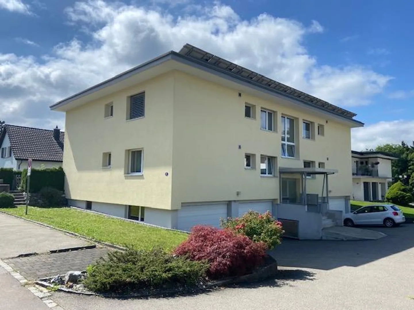 Sunny apartment with large balcony - Photo 2 of 11
