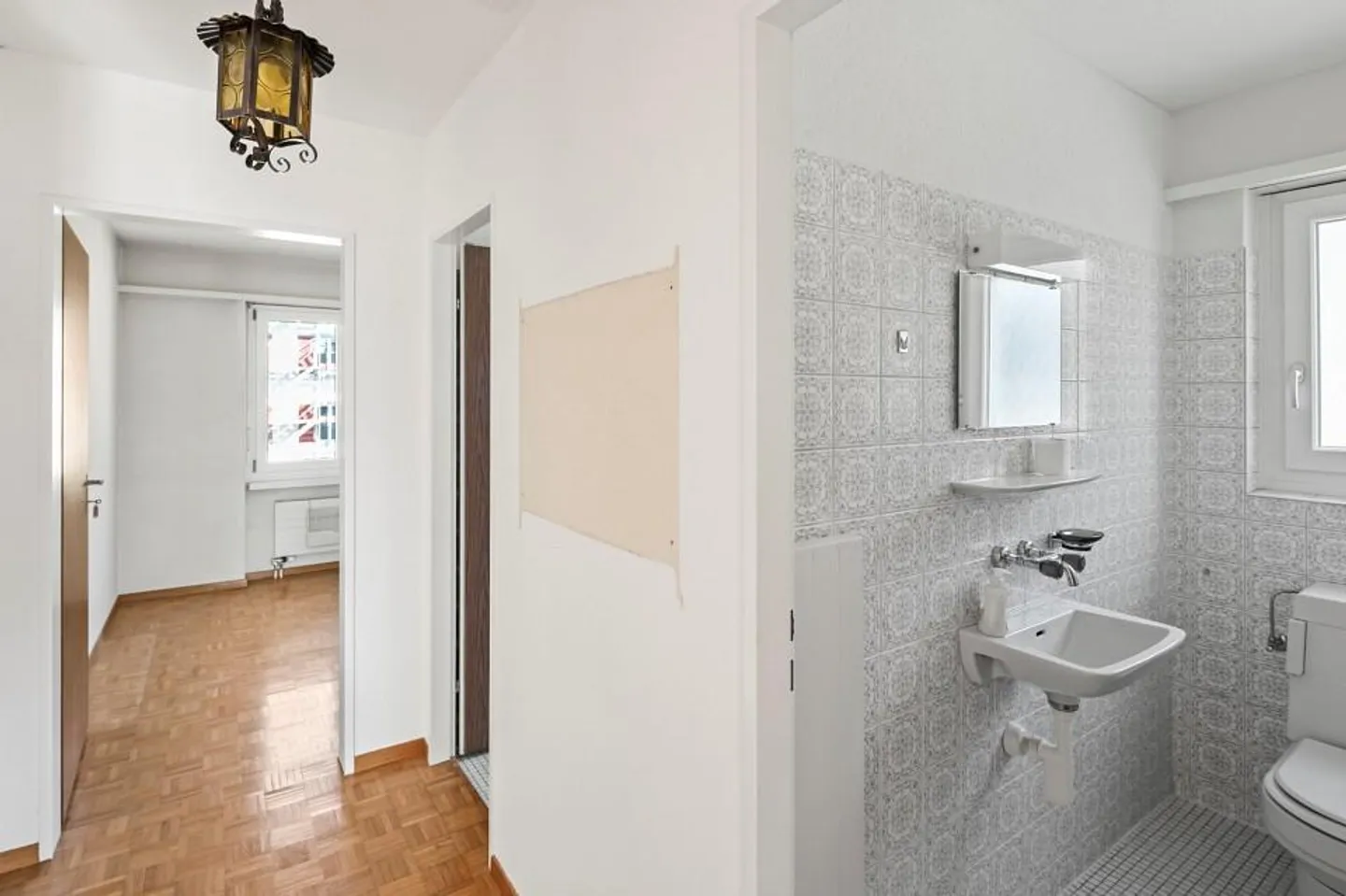 Charming 4½-Room Apartment in Rüti ZH with Great View - Photo 11 of 13