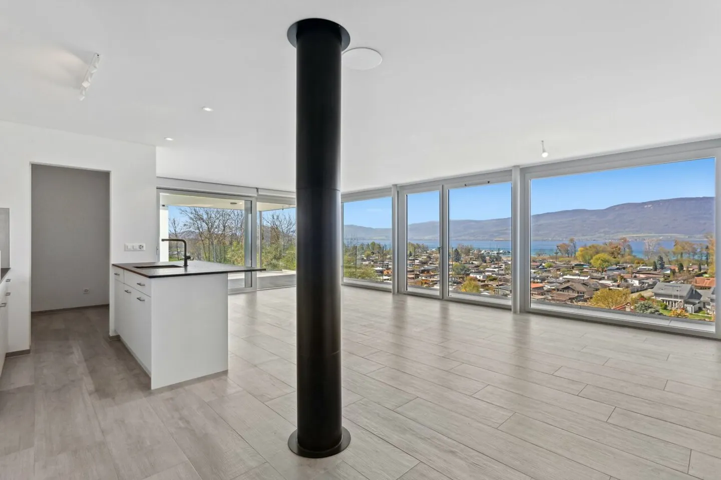 Superbe penthouse avec vue panoramique sur le lac de Neuchâtel - Photo 6 sur 13