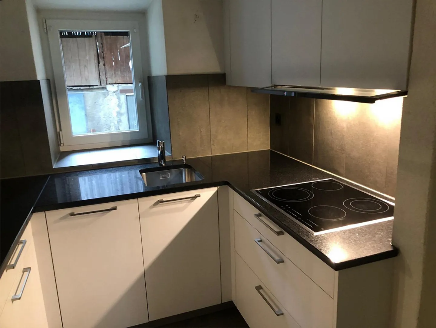 Bella appartamento di 2,5 stanze nel centro di Domat/Ems - Foto 1 di 5