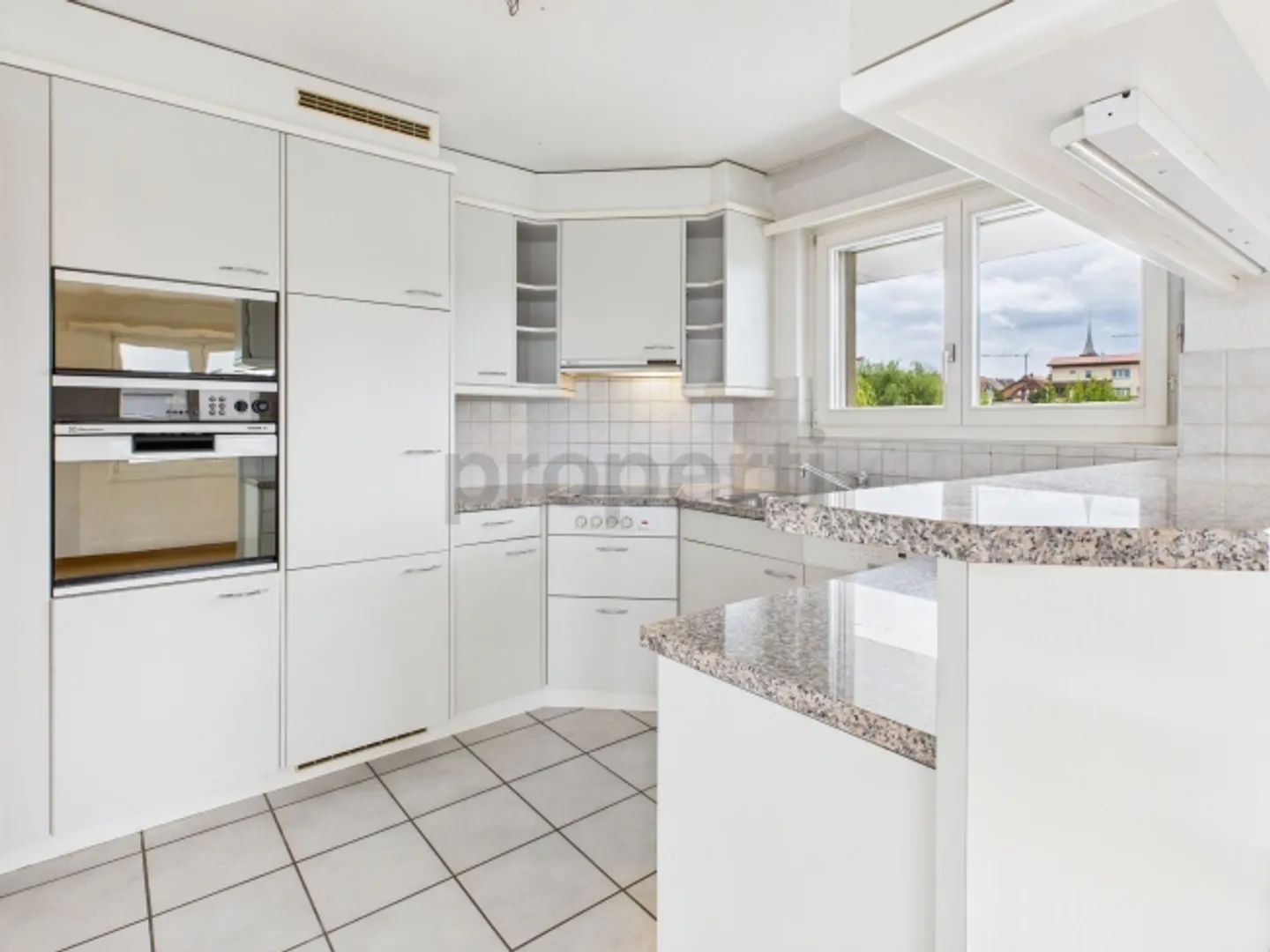 Appartement attrayant de 3,5 pièces à Kerzers, canton de Fribourg - Photo 2 sur 9