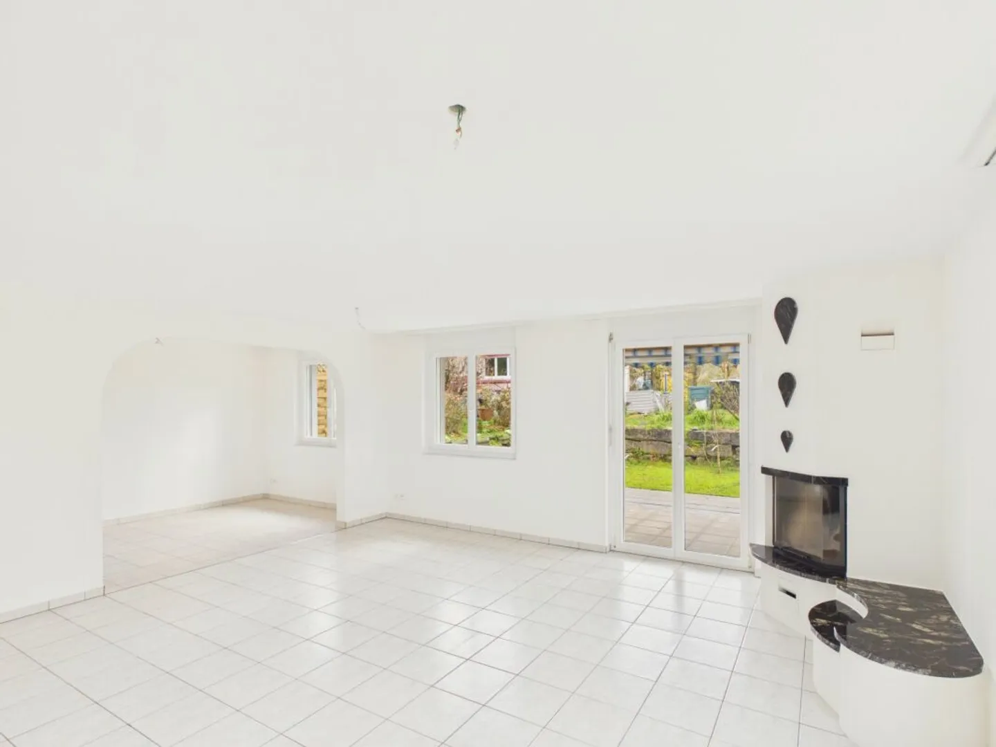 Grande casa bifamiliare con vista mozzafiato - Foto 5 di 15