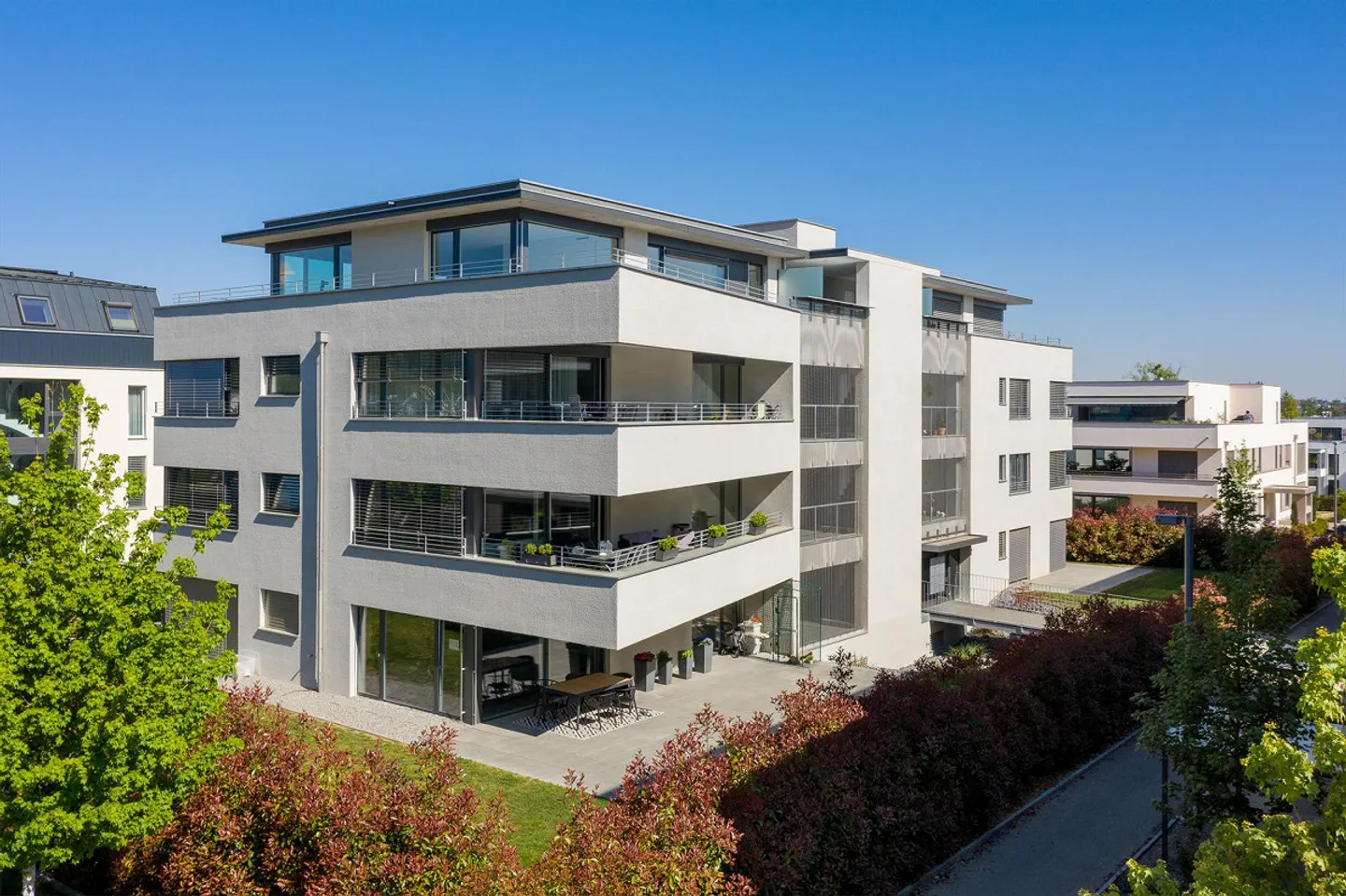 Bright & Modern - 3.5 Room Garden Apartment 87m2 - Photo 1 of 11