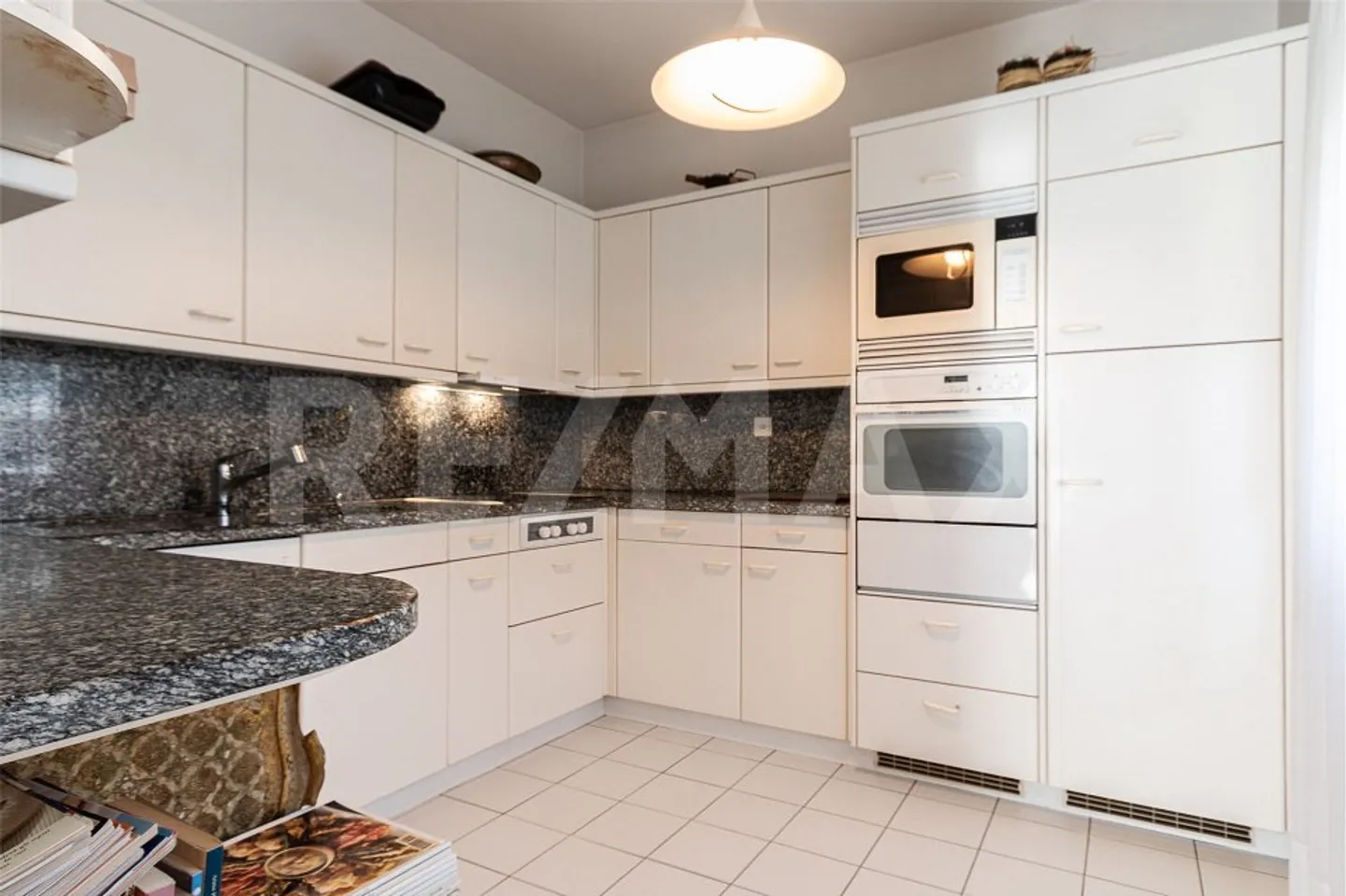 Casa con giardino e garage - Foto 8 di 13