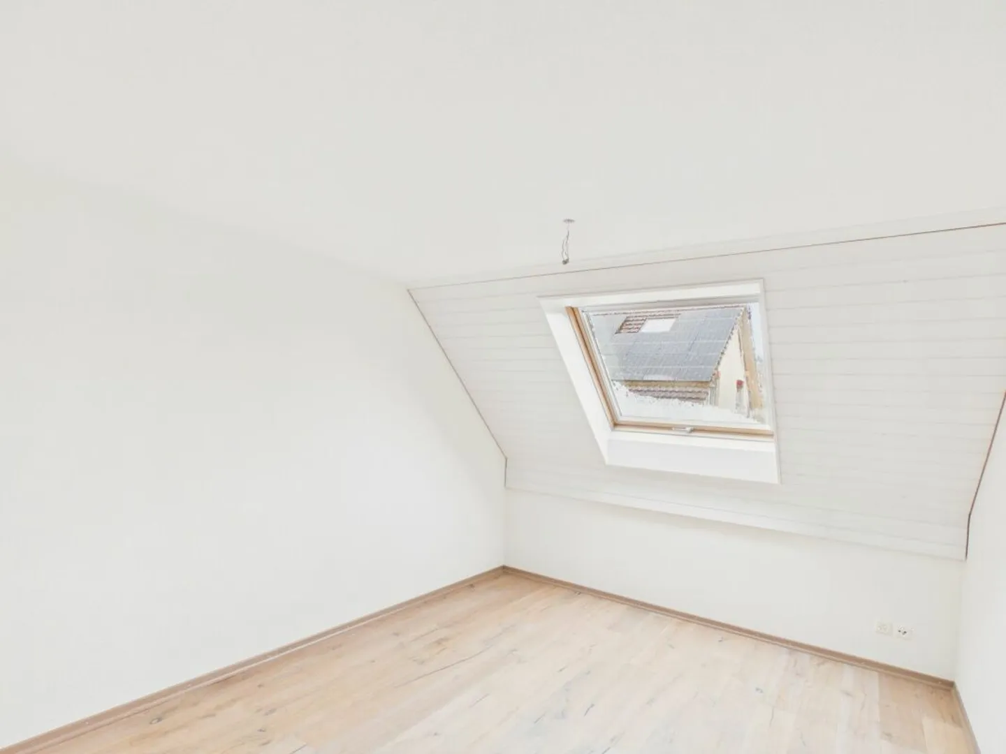 Grande casa bifamiliare con vista mozzafiato - Foto 9 di 15