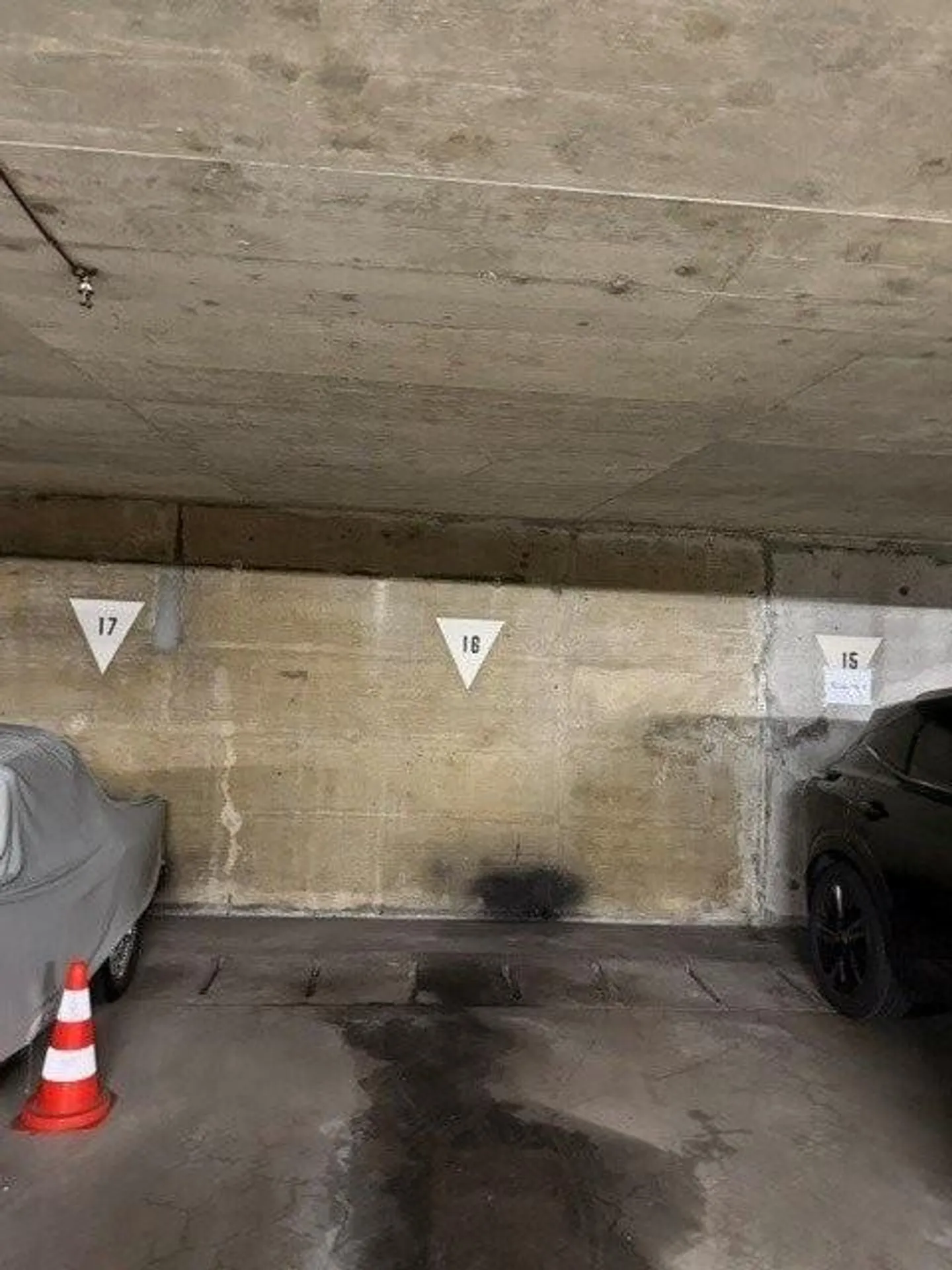 Parking space near Binninger Castle - Photo 2 of 2
