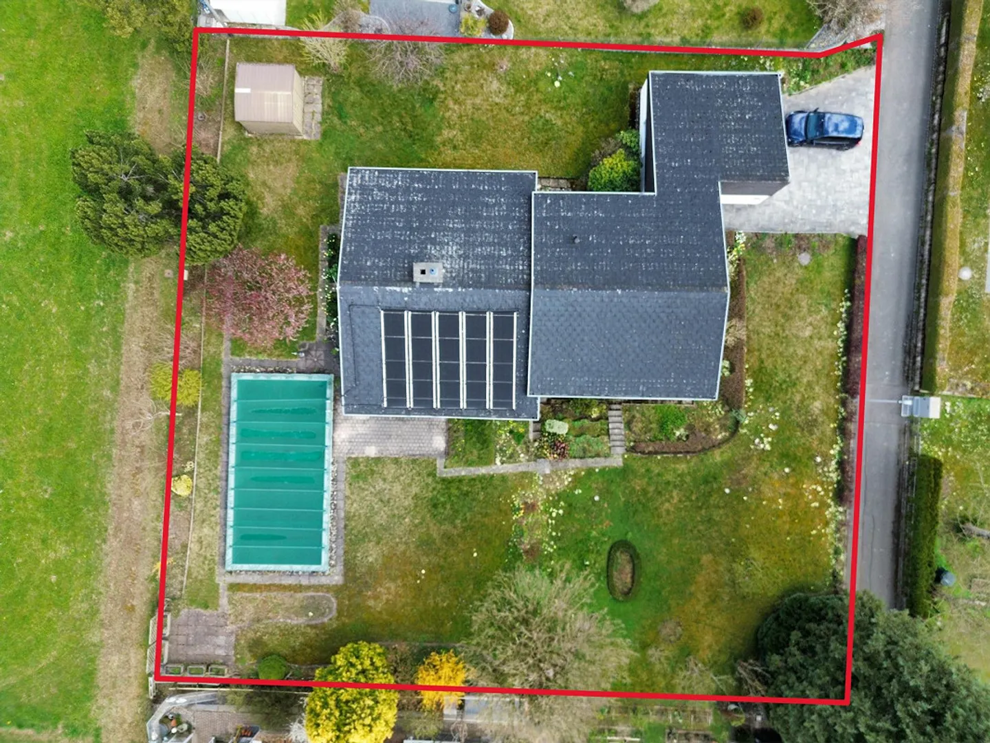 Geräumiges Familienhaus mit Pool - Foto 14 von 14