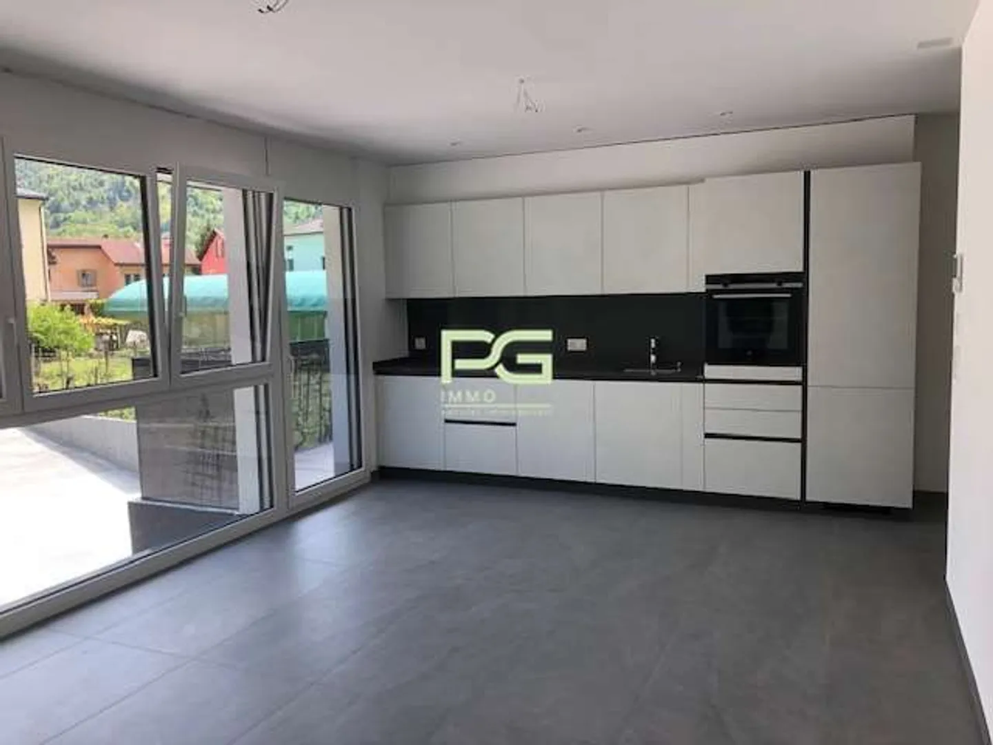 2.5-room apartment with garden - Photo 2 of 6