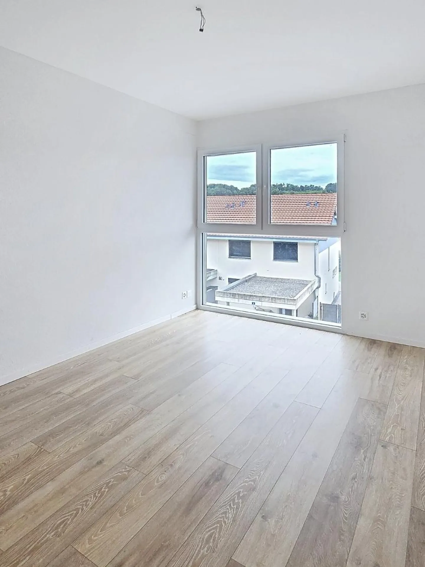Pretty 4.5-room villa for rent in Grolley - Photo 3 of 6