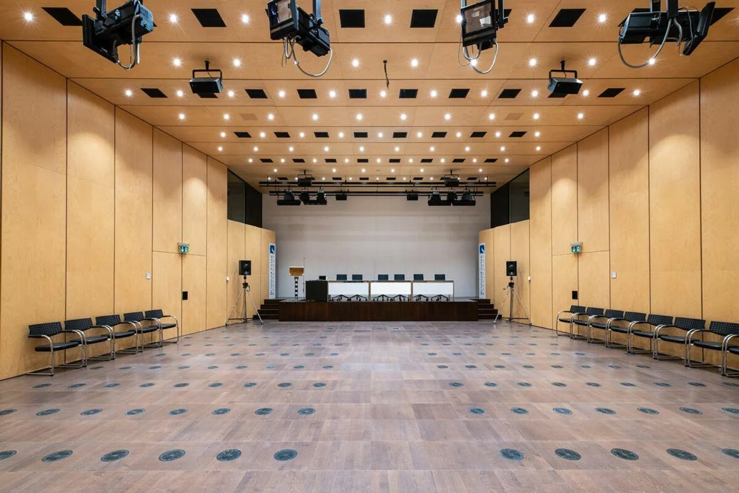 Bureaux de différentes tailles, divisibles, dans un emplacement fonctionnel et prestigieux - Photo 4 sur 17
