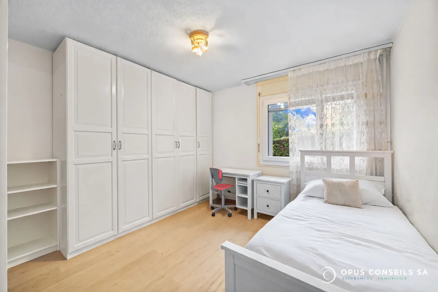 Pretty 4.5 rooms in the heart of Pully - Photo 2 of 12