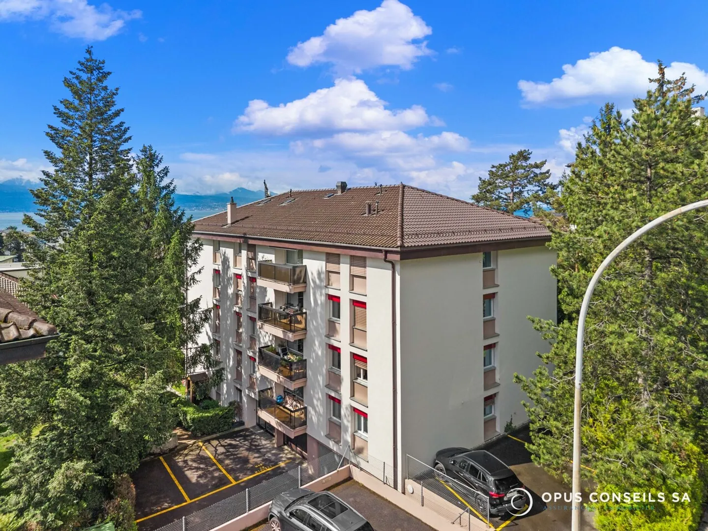 Pretty 4.5 rooms in the heart of Pully - Photo 3 of 12
