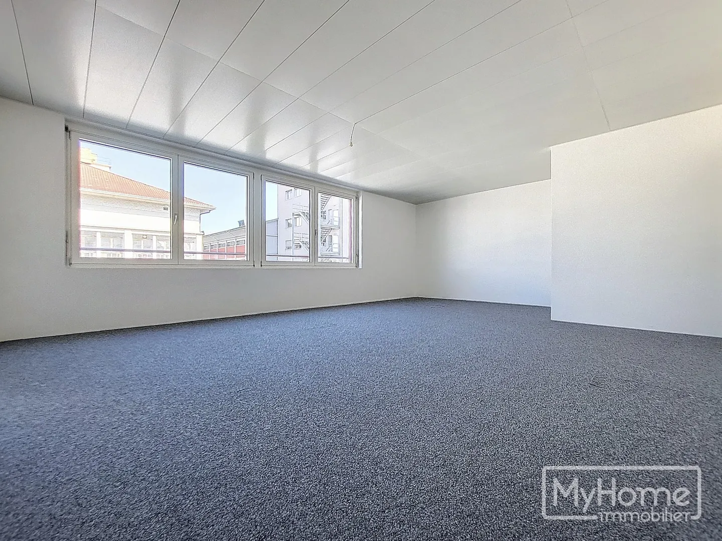 Bureau lumineux de 265m2 - Photo 5 sur 5