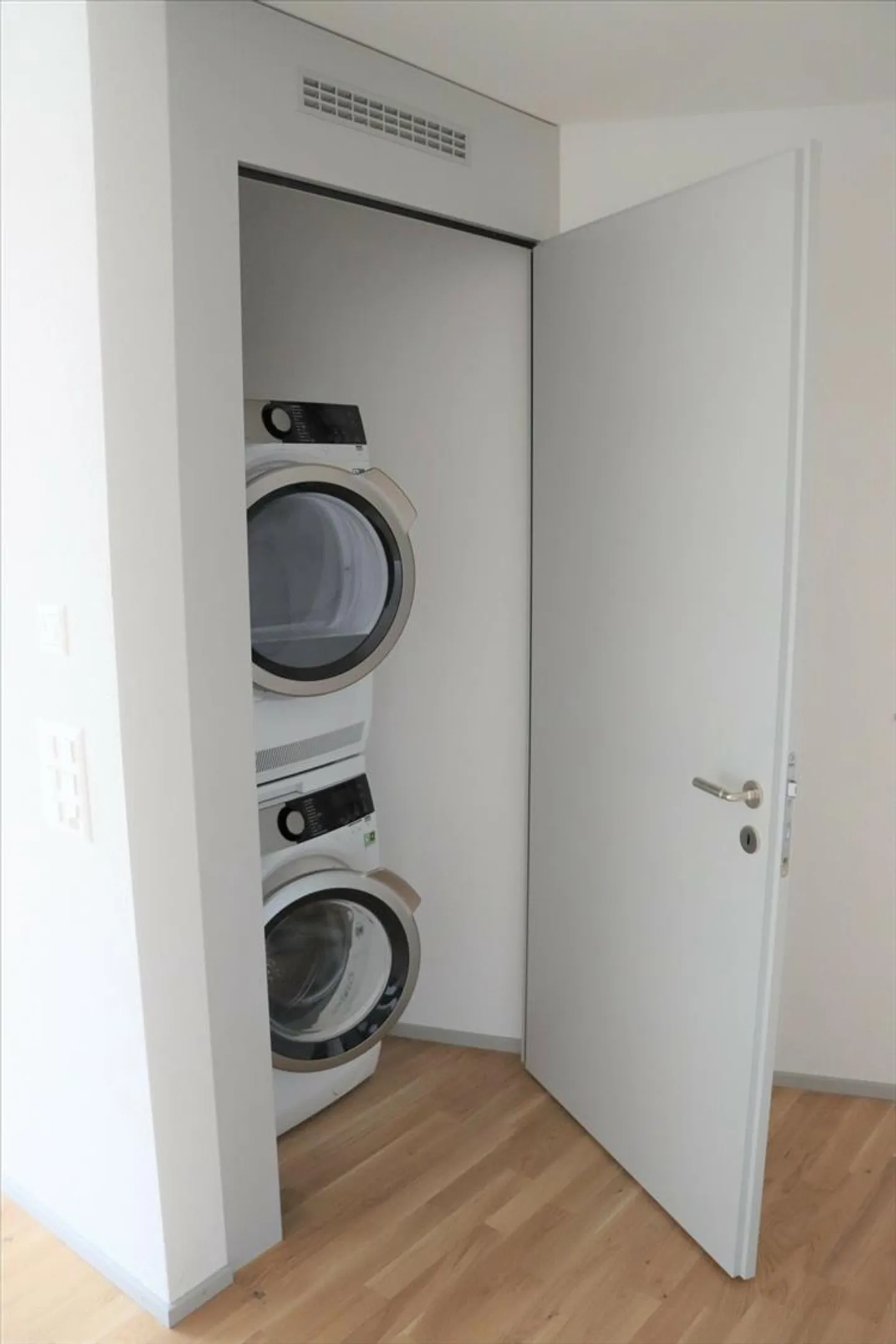 Moderne Wohnung an bester Lage beim Bahnhof - Foto 8 von 9
