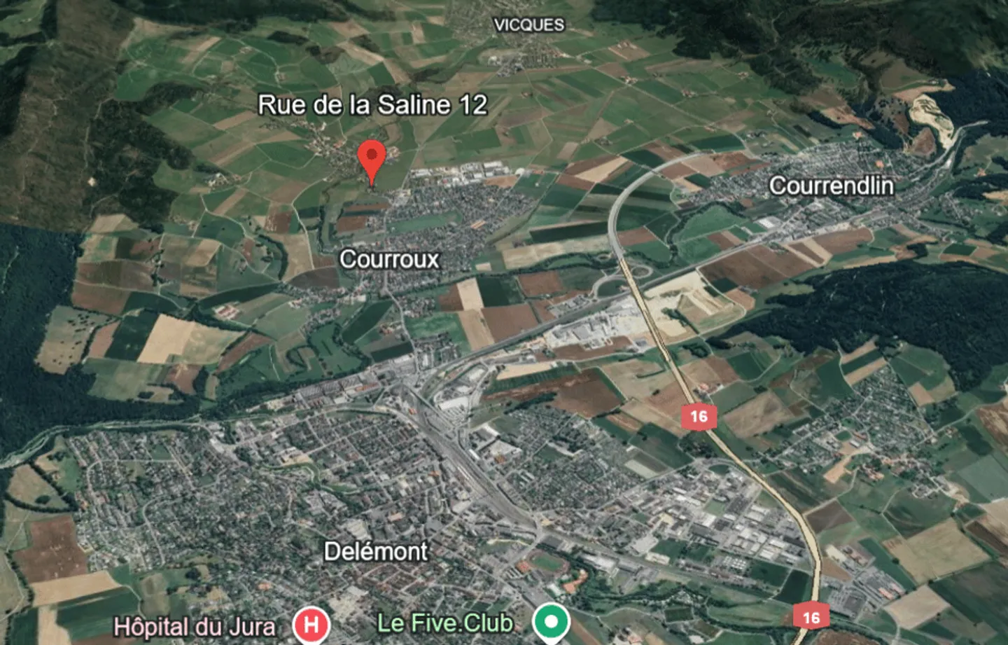 Maison à 2 appartements avec véranda, jardin, garage : rénovations à prévoir - Photo 10 sur 13