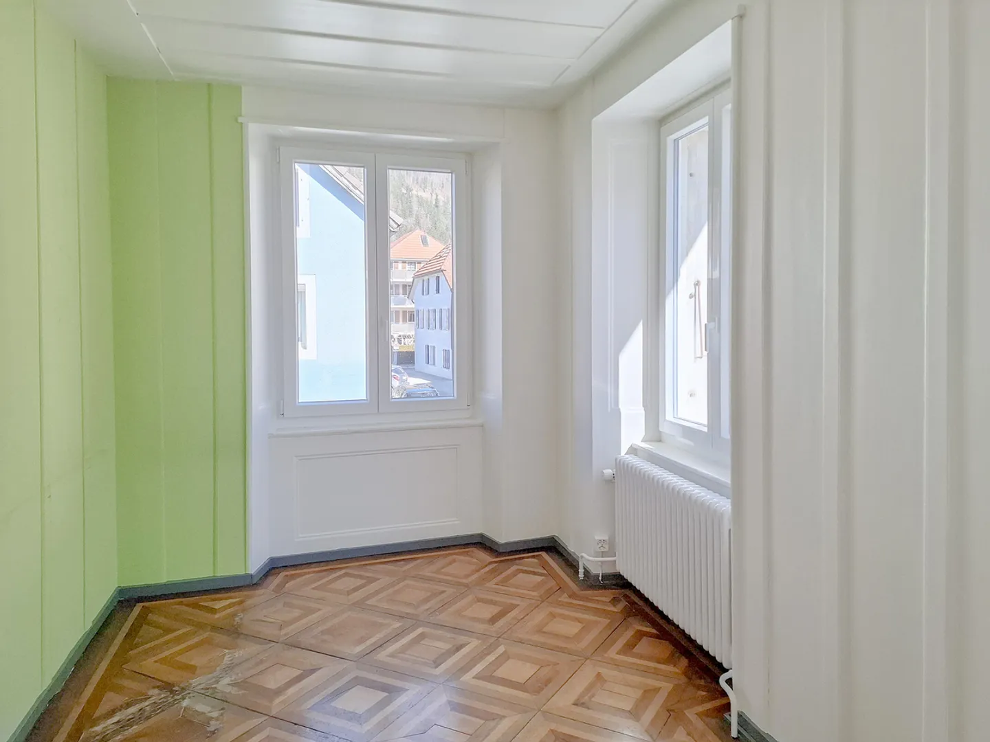 Dorfhaus mit 6 Zimmern am Fluss mit kleinem Garten - Foto 13 von 20