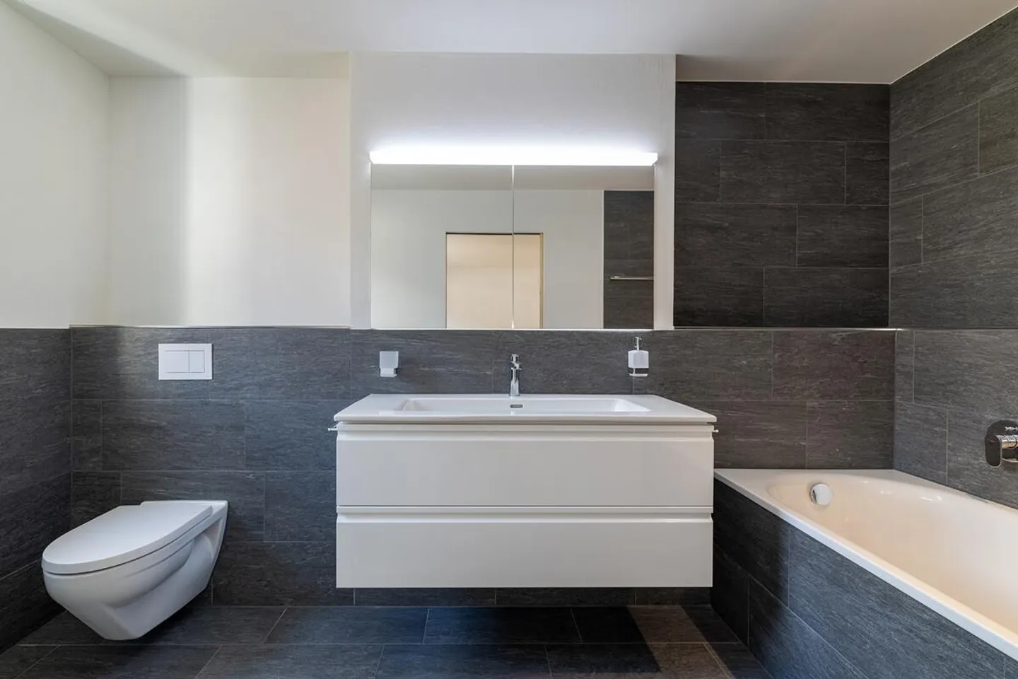 Lunden in Prättigau: Apartment in First Occupancy with Peace and Privacy - Photo 4 of 6