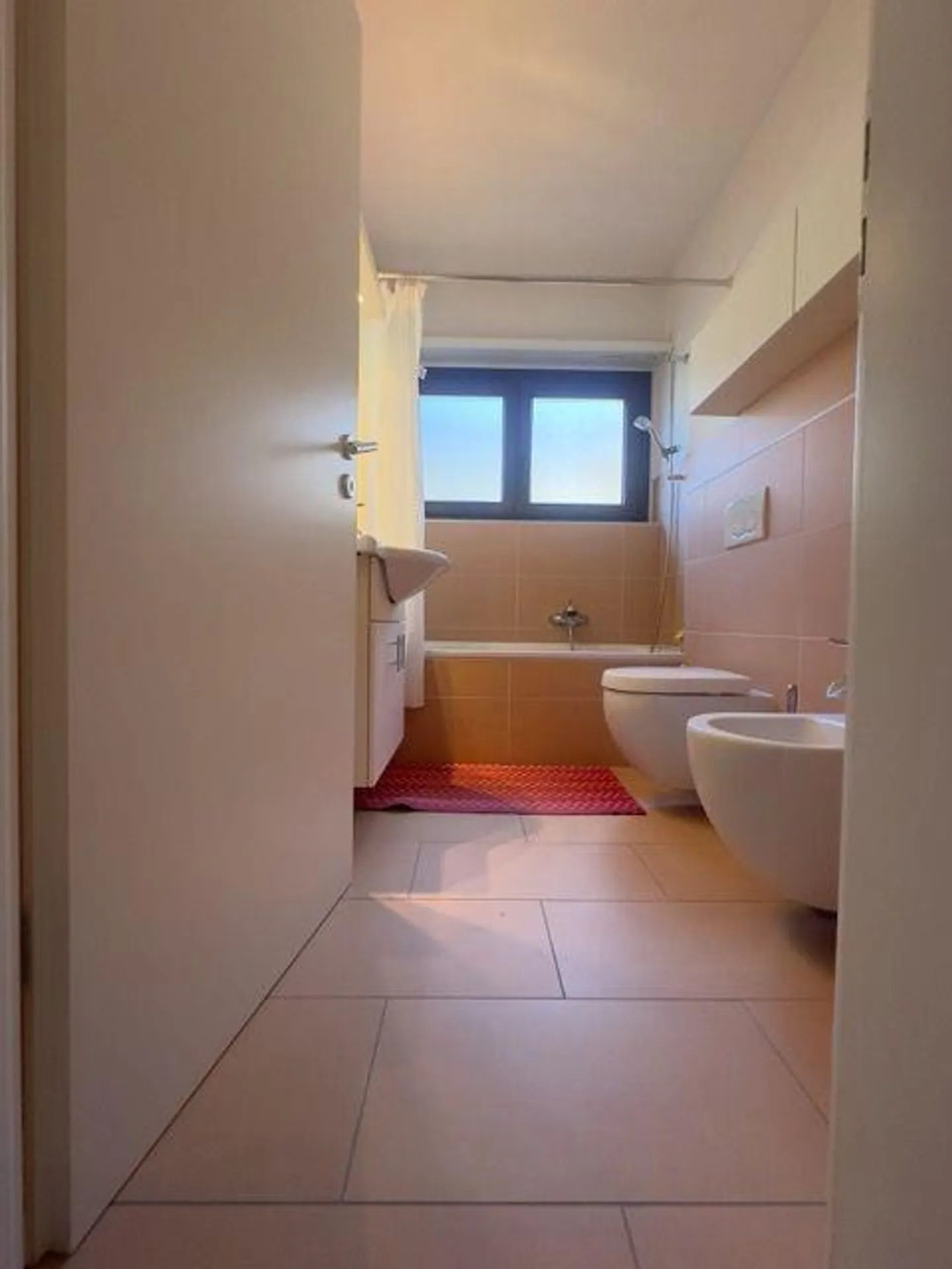 Großartige Investition für Einkommen, atemberaubende 4,5 Zimmer renoviert - Foto 9 von 14