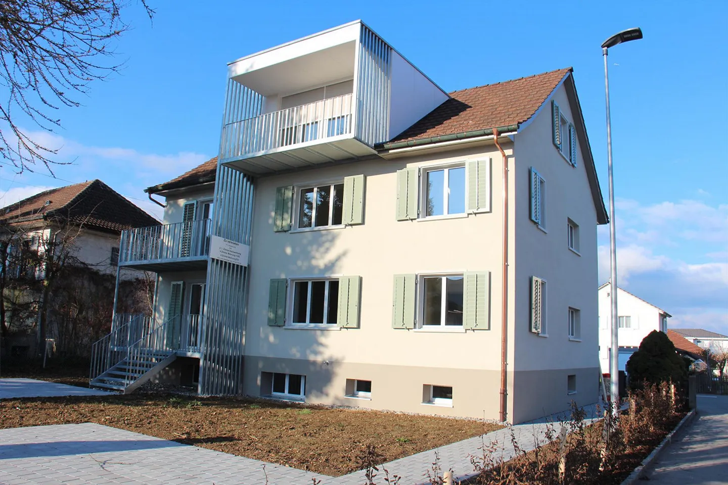 Renovated Attic Apartment - Photo 3 of 6